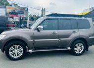 2015 Mitsubishi Pajero