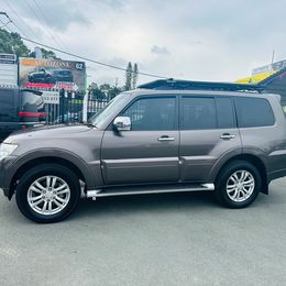 2015 Mitsubishi Pajero