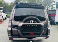 2015 Mitsubishi Pajero