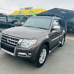 2015 Mitsubishi Pajero