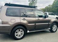 2015 Mitsubishi Pajero