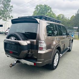 2015 Mitsubishi Pajero