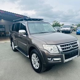 2015 Mitsubishi Pajero