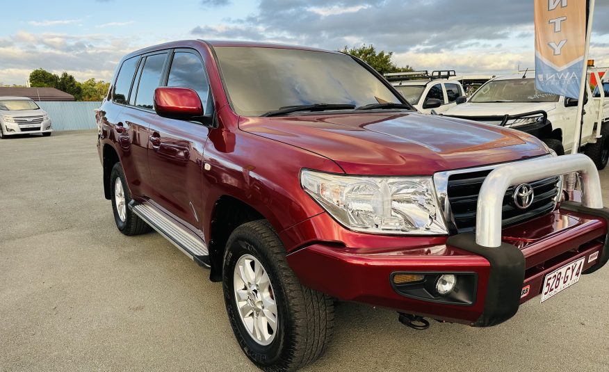 2010 TOYOTA Landcruiser